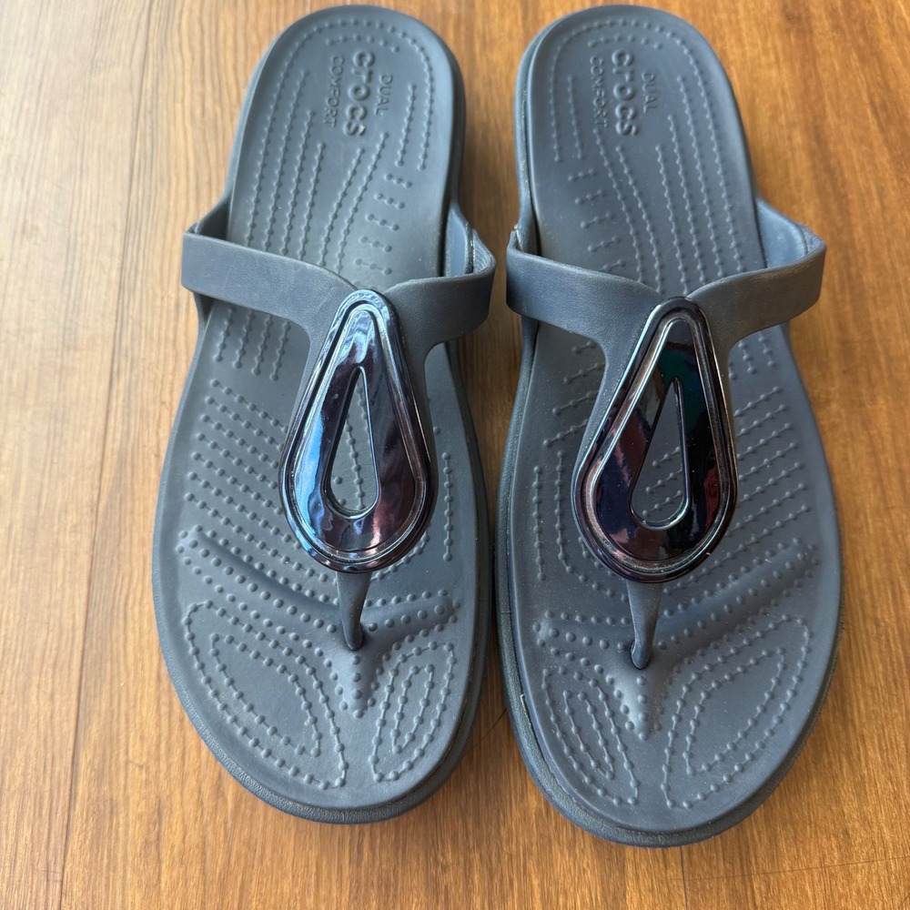 Crocs Sanrah Liquid Metal Block Thong Sandals Blue Womens 10 Teardrop Flip Flop